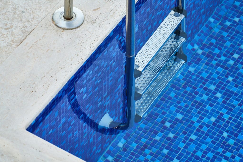 Dans quels accessoires pour piscine investir ?